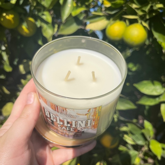 Bellini Cafe Candle Bath and body works - Picture 4 of 4